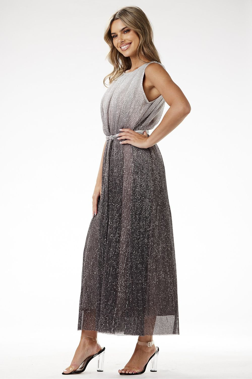 Long dress model 204241 awama