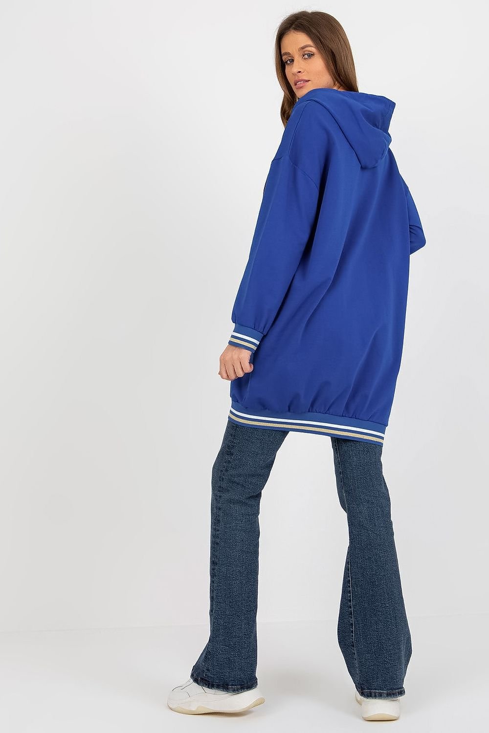 Sweatshirt model 176364 Relevance